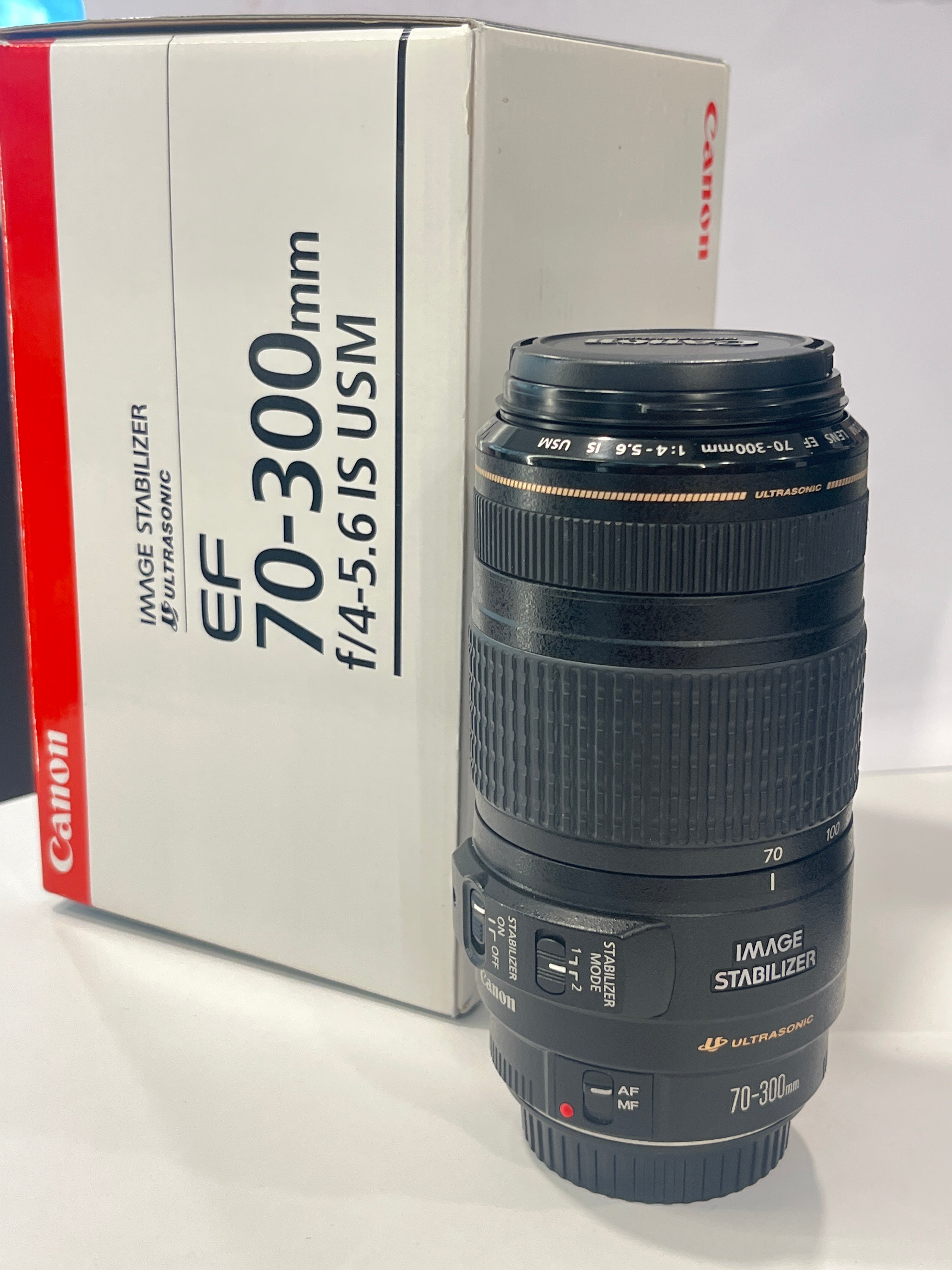 Canon EF 70-300 mm f/4-5.6 IS USM in Perfette Condizioni