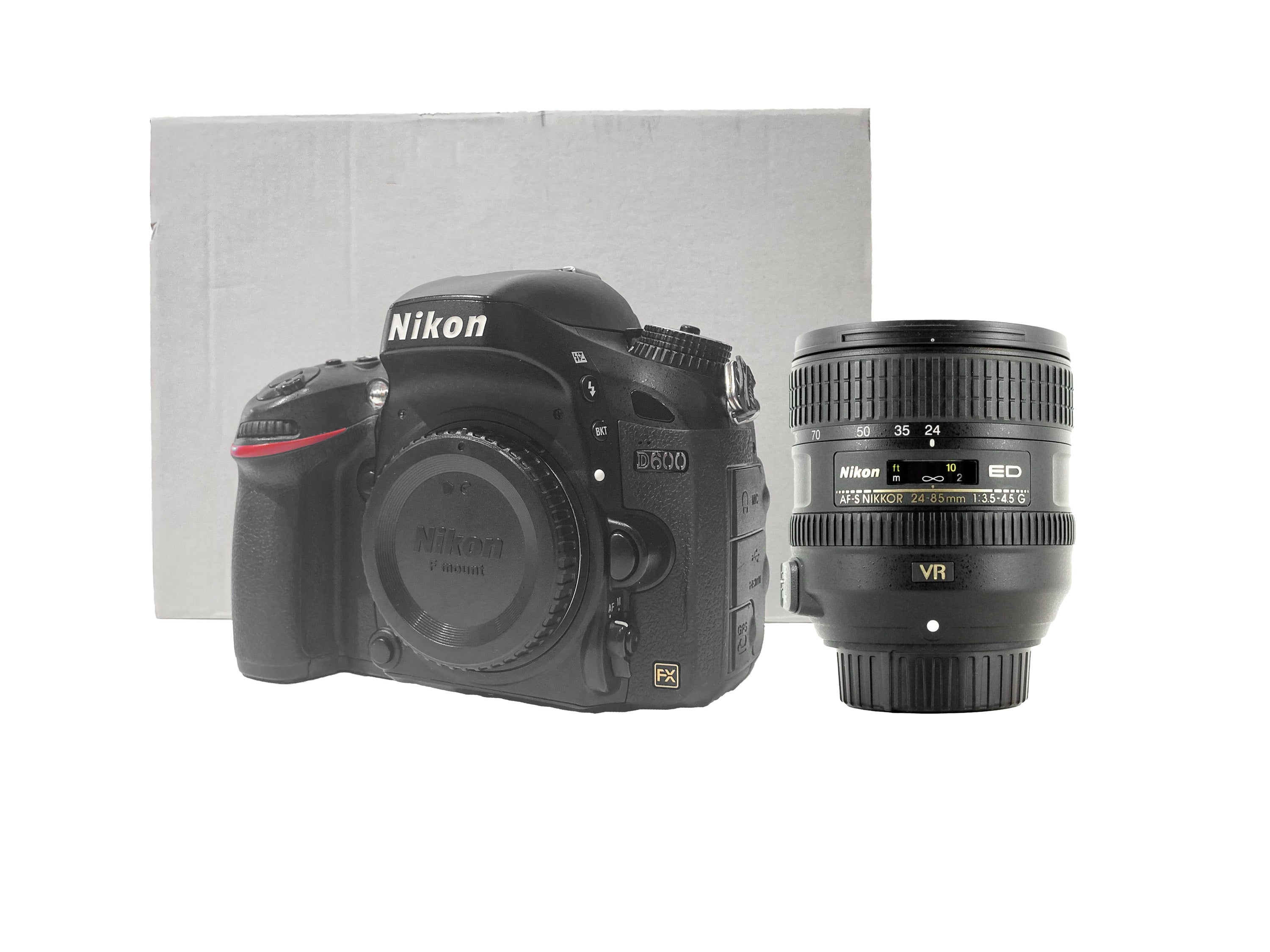 Nikon D600 + Nikon 24-85 mm f/3.5-4.5 G ED VR in Ottime Condizioni