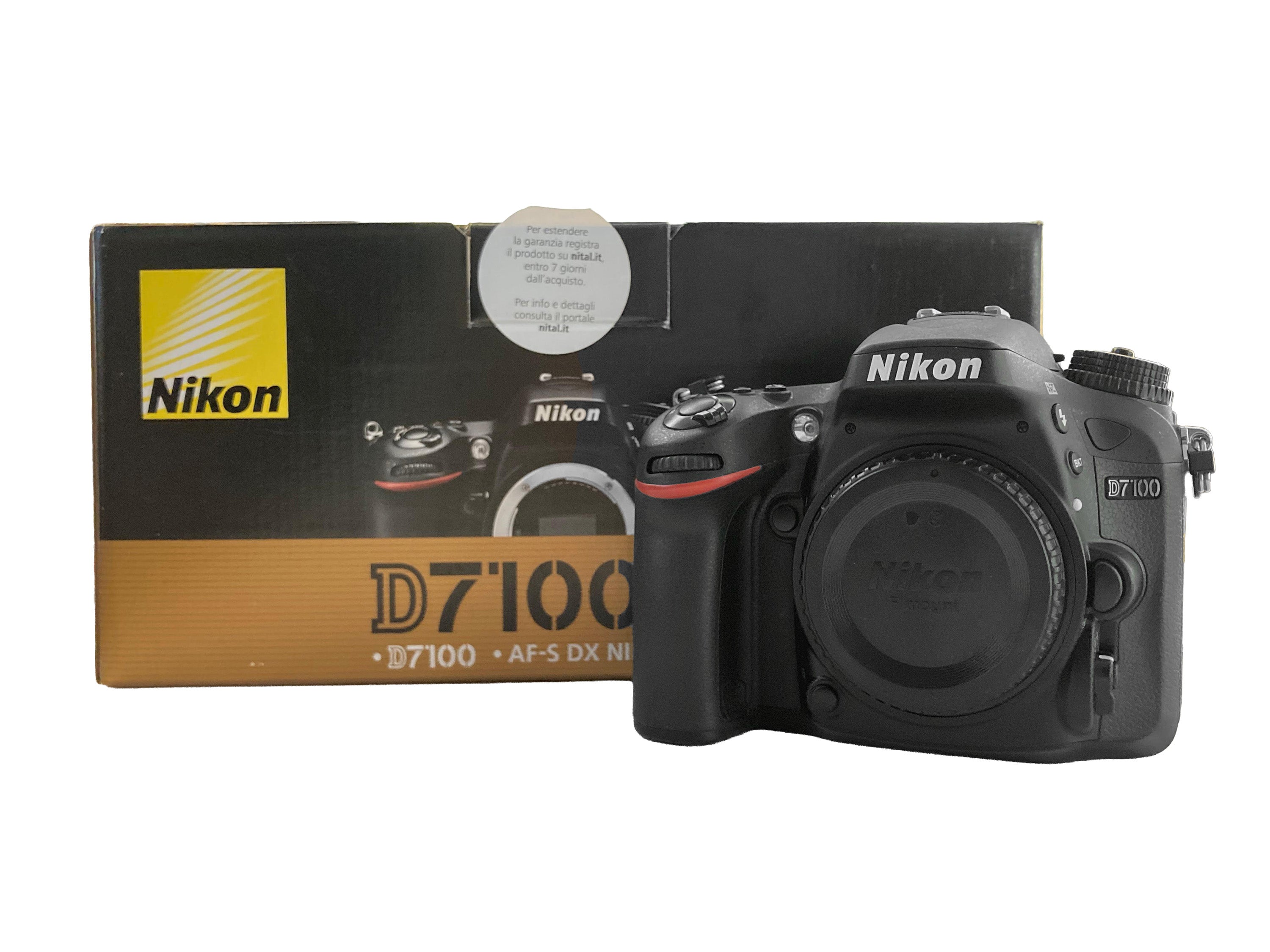 Nikon D7100 Pari al Nuovo