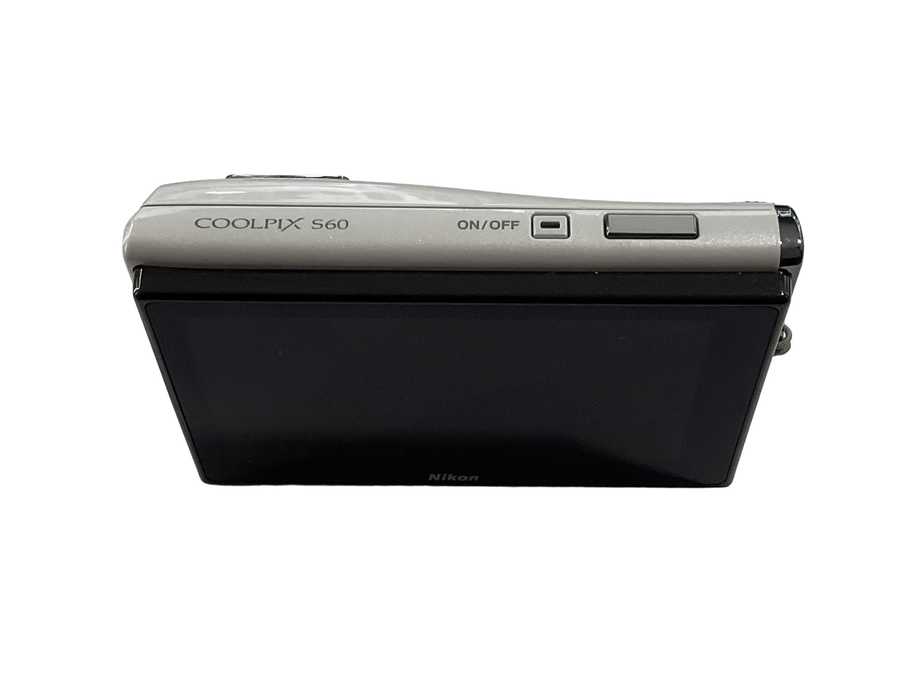 Nikon Coolpix S60 Usata