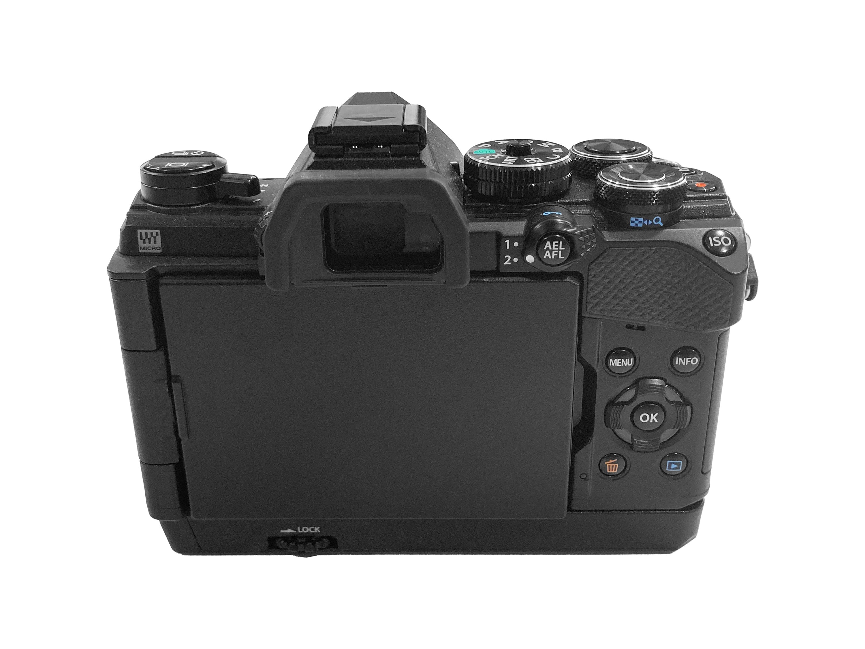 Olympus OM-5 + Olympus 14-42 mm f/3.5-5.6 EZ + Grip Occasione