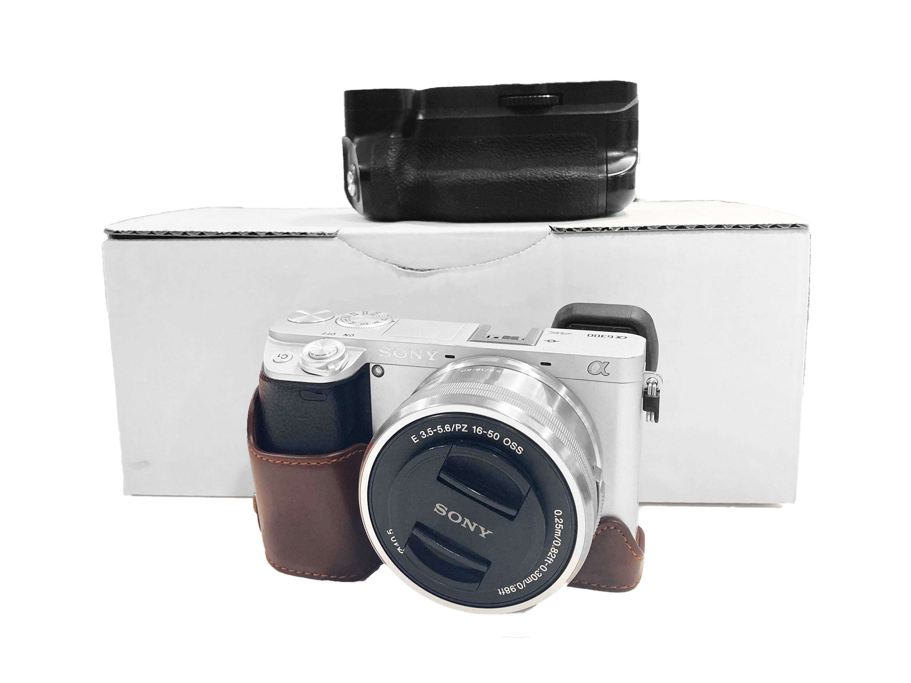 Sony A6300 + 16-50 mm f/3.5-5.6 Silver in Ottime Condizioni