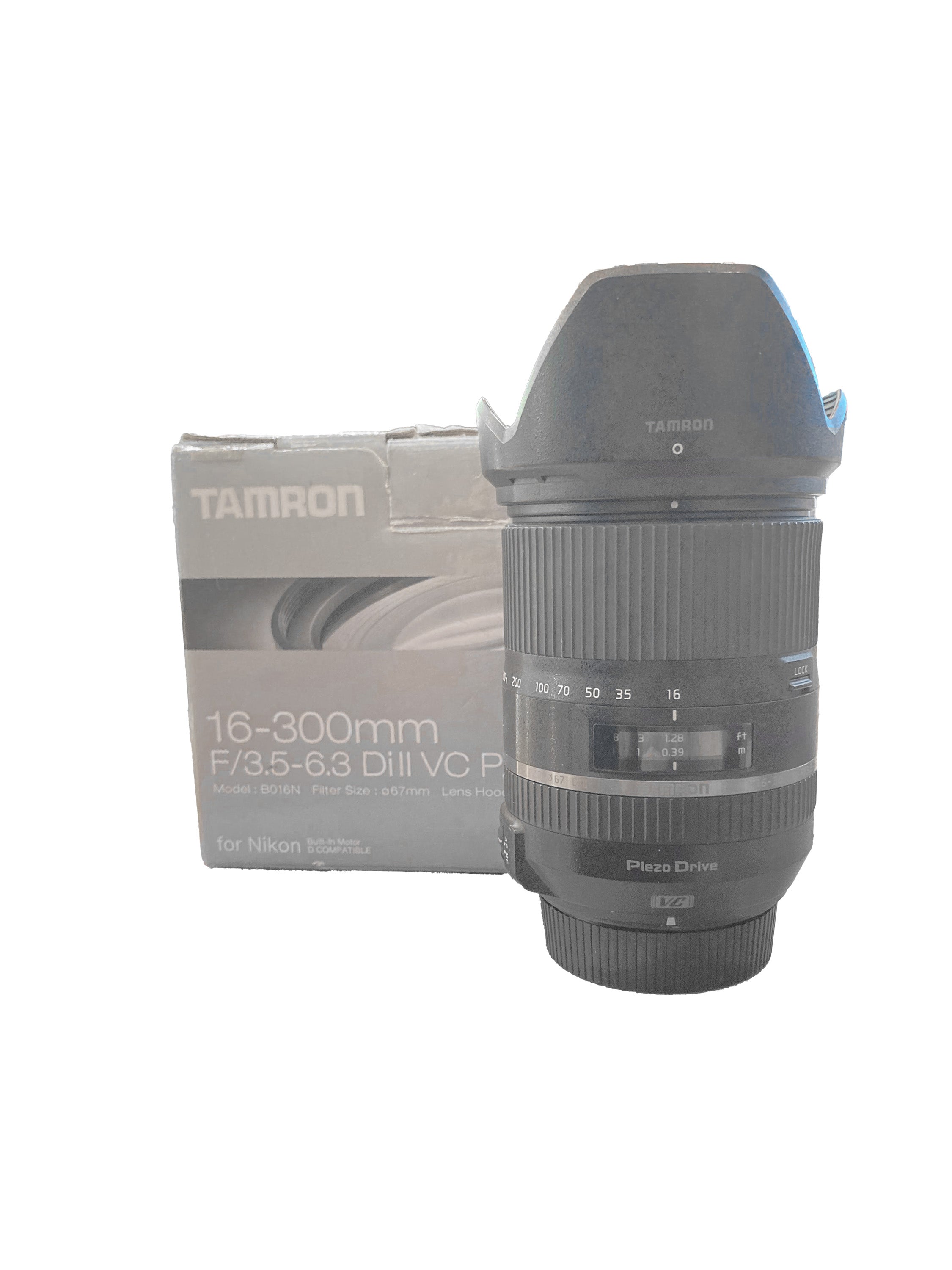 Tamron 16-300mm f/3.5-6.3 VC II attacco Nikon Usato