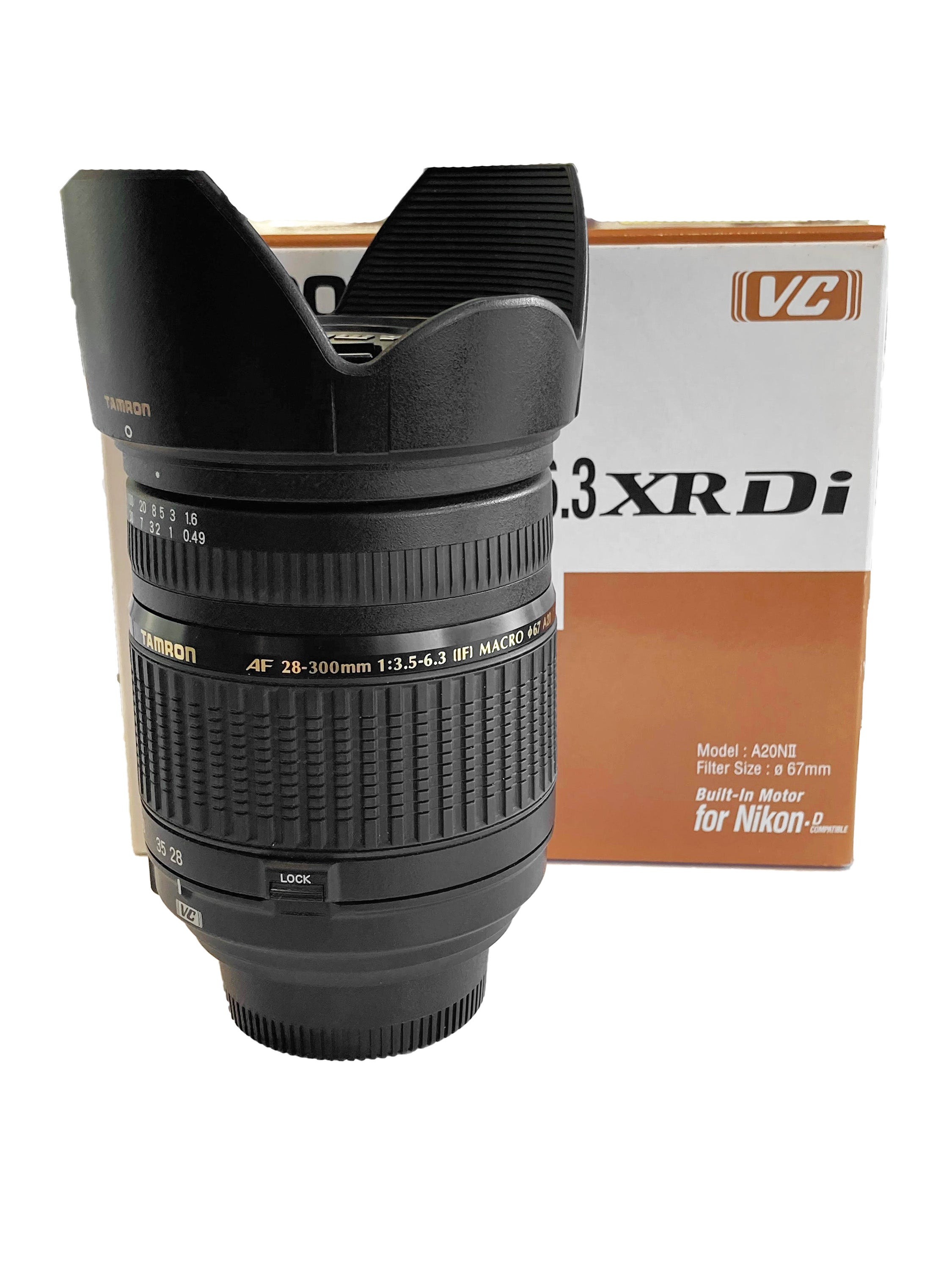 Tamron 28-300mm f/3.5-6.3 Attacco Nikon in Ottime Condizioni