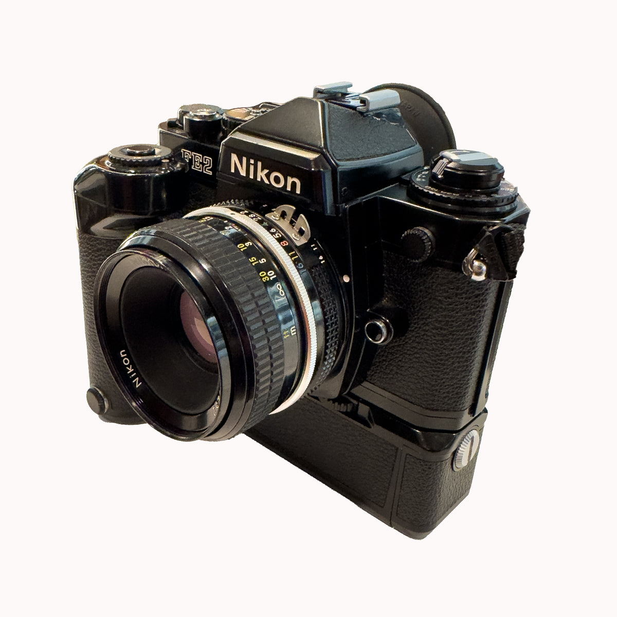 Nikon FE2 Black e Grip MD-12 + Nikkor 50 mm f/2  Occasione