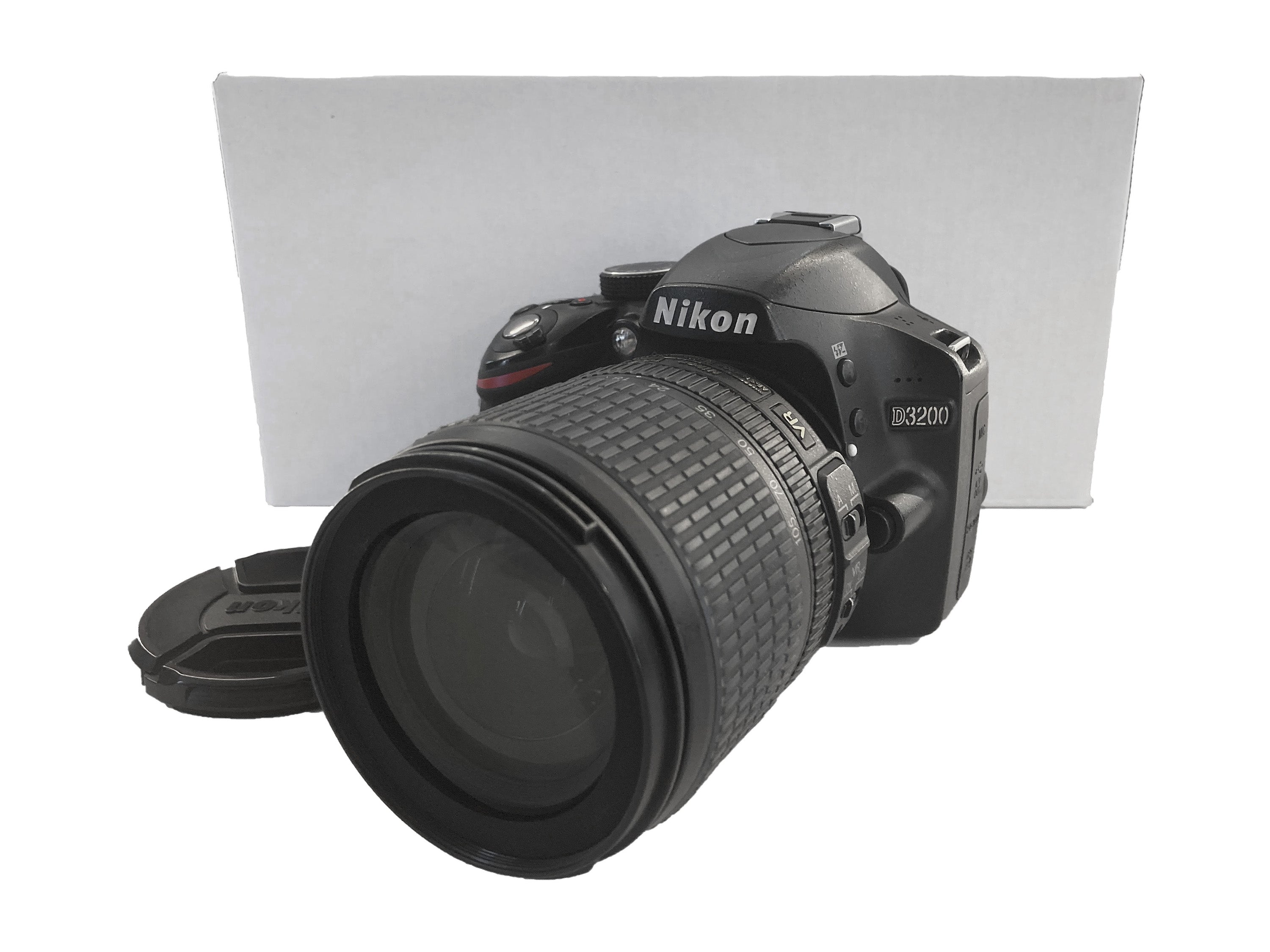 Nikon D3200 + 18-105 mm f/3.5-5.6 G ED VR  Occasione