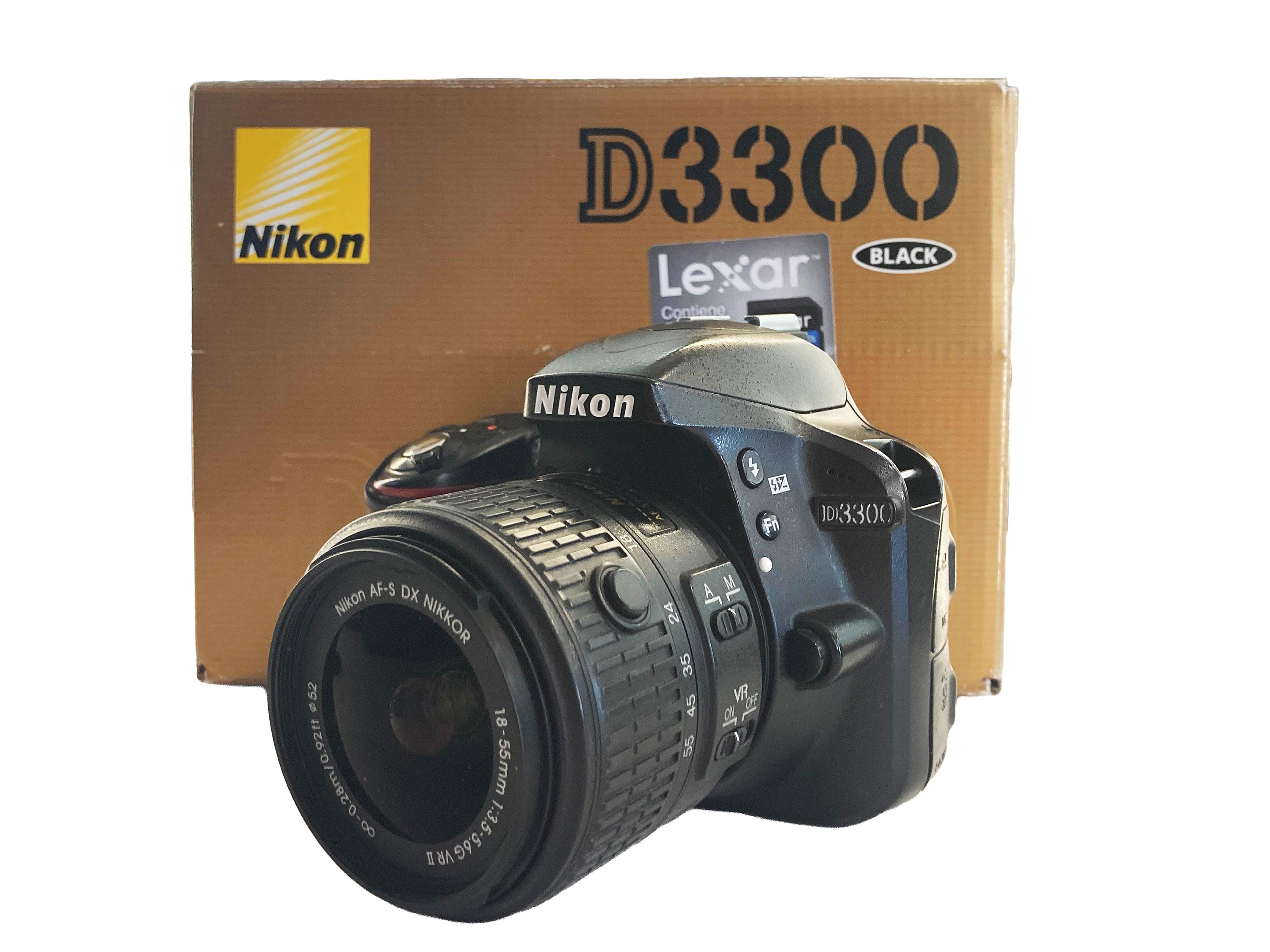 Nikon D3300 + Nikon 18-55 mm f/3.5-5.6 G VR II  Usati