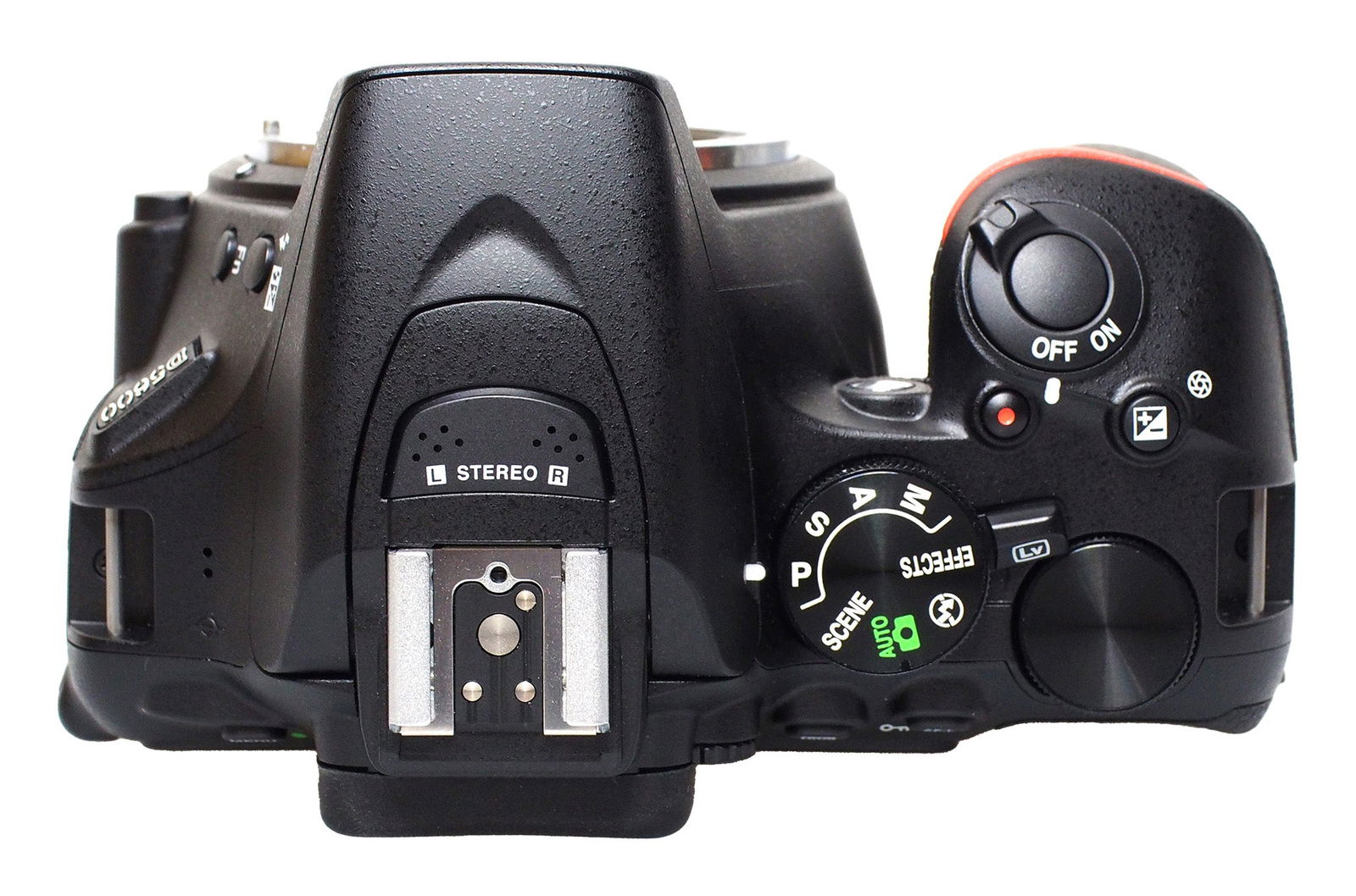 Nikon D5600 + Nikon AF-S DX 18-105mm VR  Usati - Fratticioli Store