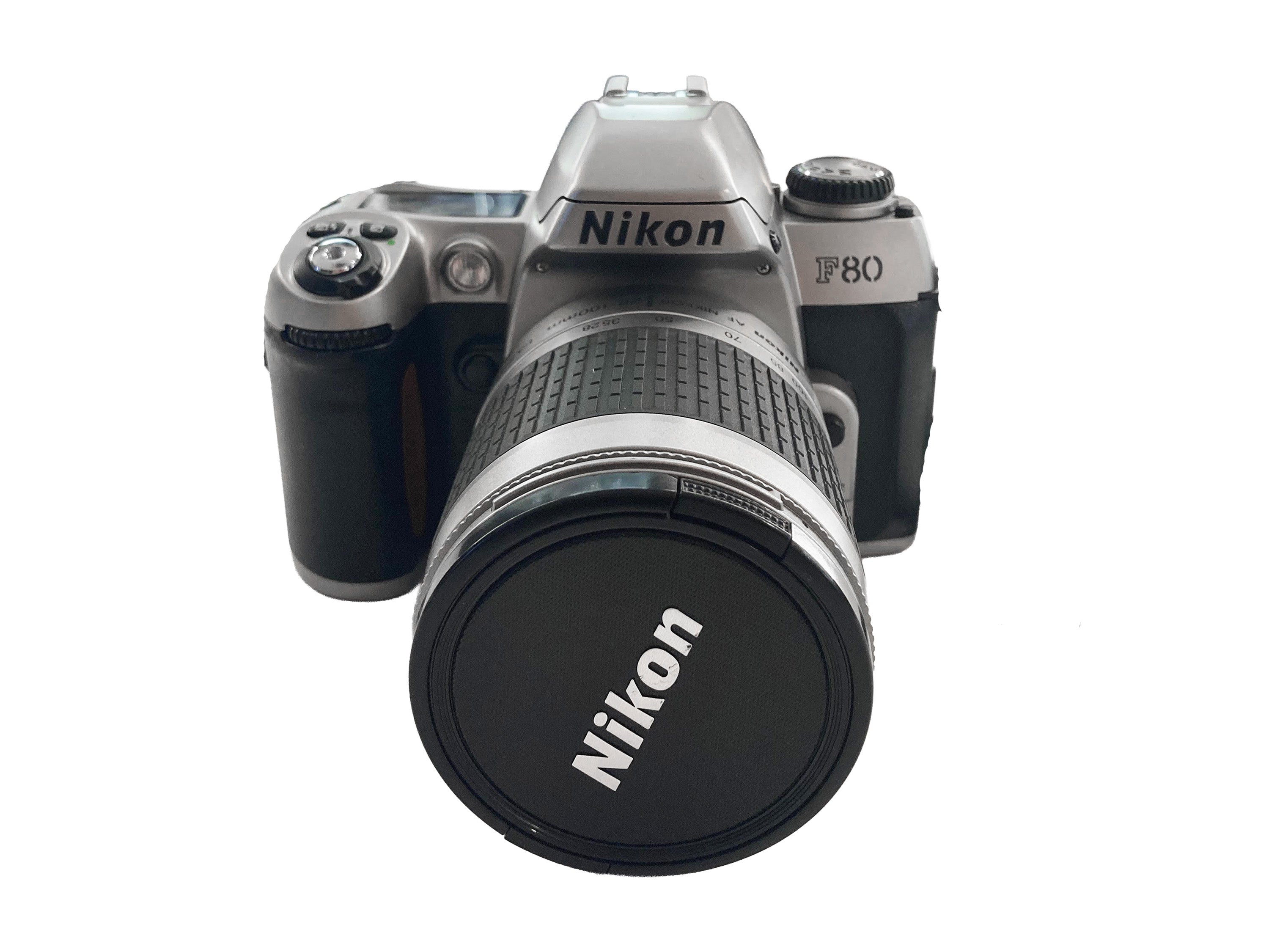 Nikon F80 + 28-100 mm F/3.5-5.6 Ottime Condizioni