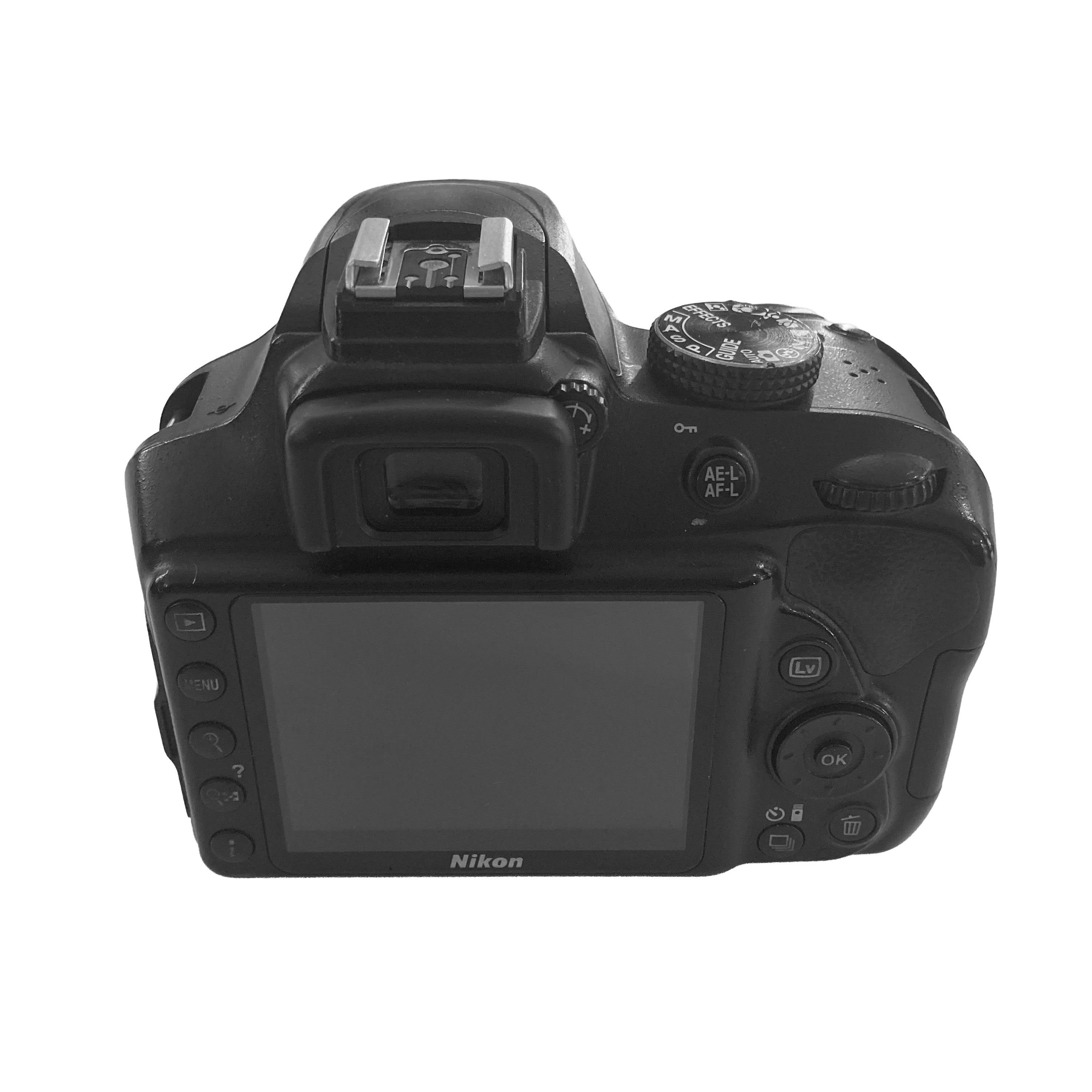 Nikon D3400 + AF-P 18-55 mm f/3.5-5.6G VR  Usati