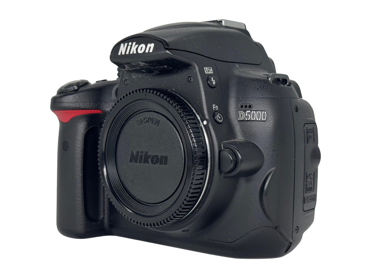 Nikon D5000 + lente kit
